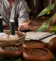 Natural Weight Loss: How Our Ayurvedic Program is Different from Gym Diets